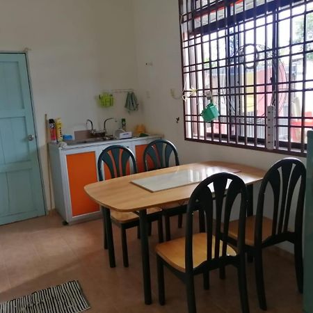 Joyfin Homestay Roomstay Muar Exterior foto