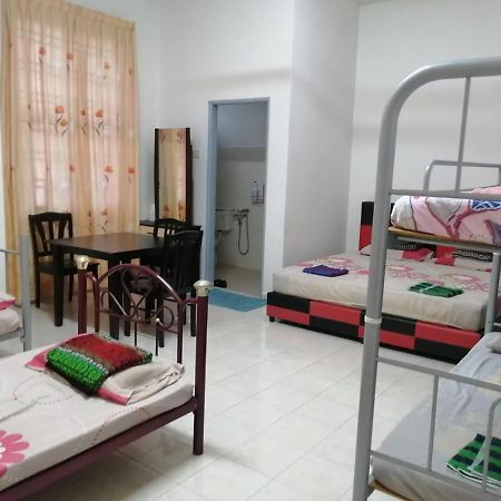 Joyfin Homestay Roomstay Muar Exterior foto